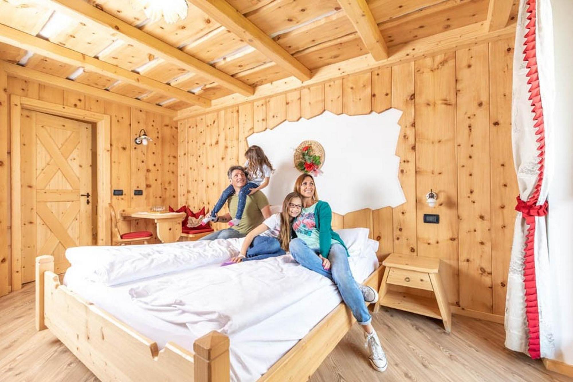 ויגו די פאסה Mytime Hotels La Grotta חדר תמונה